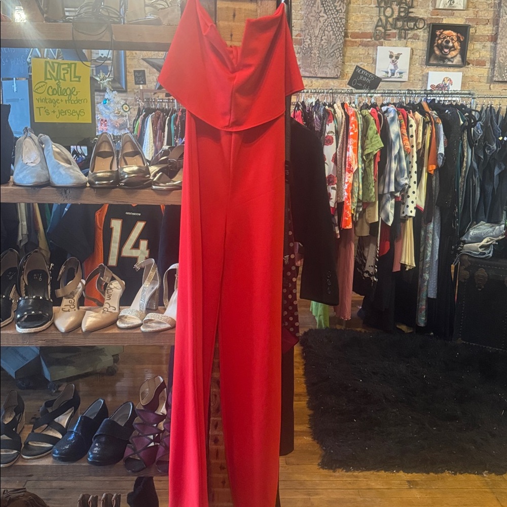 Elegant Red Jumpsuit nwt Lulu’s small